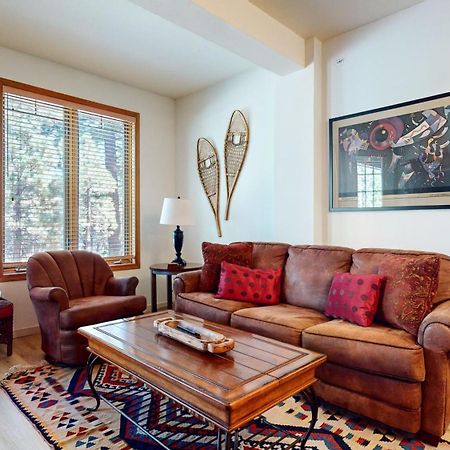 Mammoth Green 118 Located On Sierra Star Golf Course, Private Patio, Summer Pool Condo マンモス・レイクス エクステリア 写真