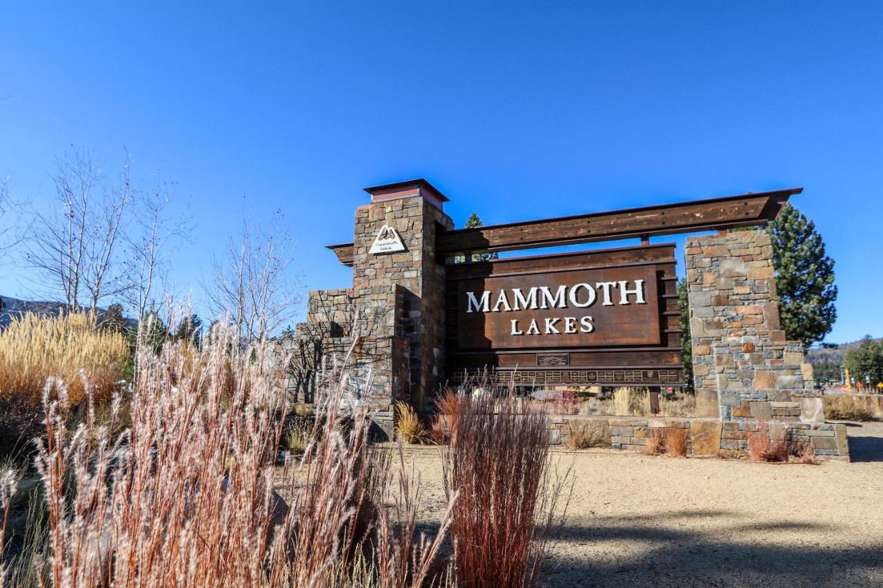 Mammoth Green 118 Located On Sierra Star Golf Course, Private Patio, Summer Pool Condo マンモス・レイクス エクステリア 写真
