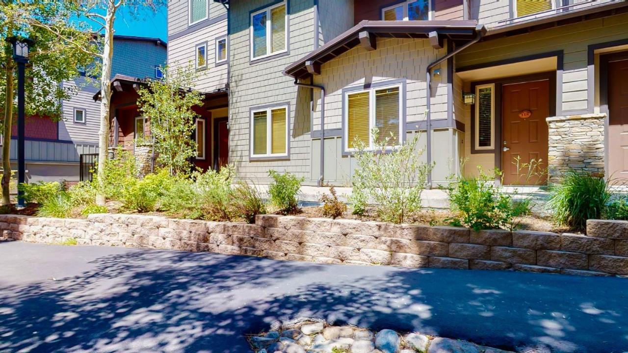 Mammoth Green 118 Located On Sierra Star Golf Course, Private Patio, Summer Pool Condo マンモス・レイクス エクステリア 写真