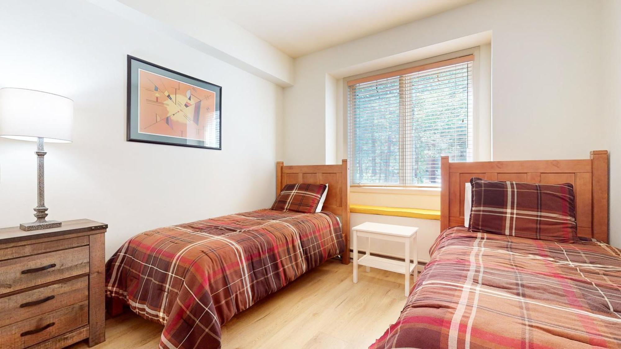 Mammoth Green 118 Located On Sierra Star Golf Course, Private Patio, Summer Pool Condo マンモス・レイクス エクステリア 写真